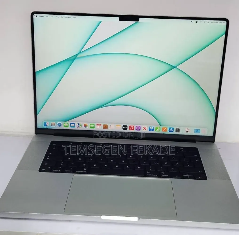 New Laptop Apple MacBook Pro 2021 M1 16GB Apple M1 Pro SSD 512GB
