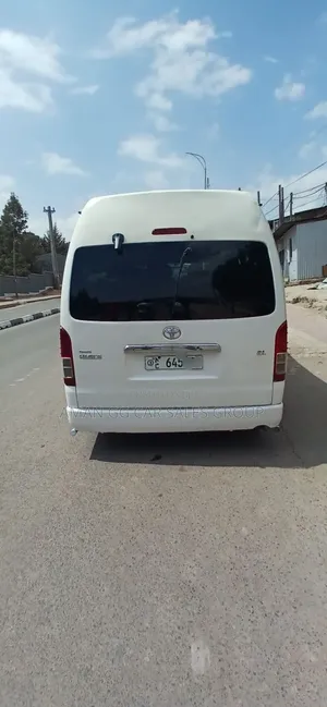 Toyota HiAce 2018 White