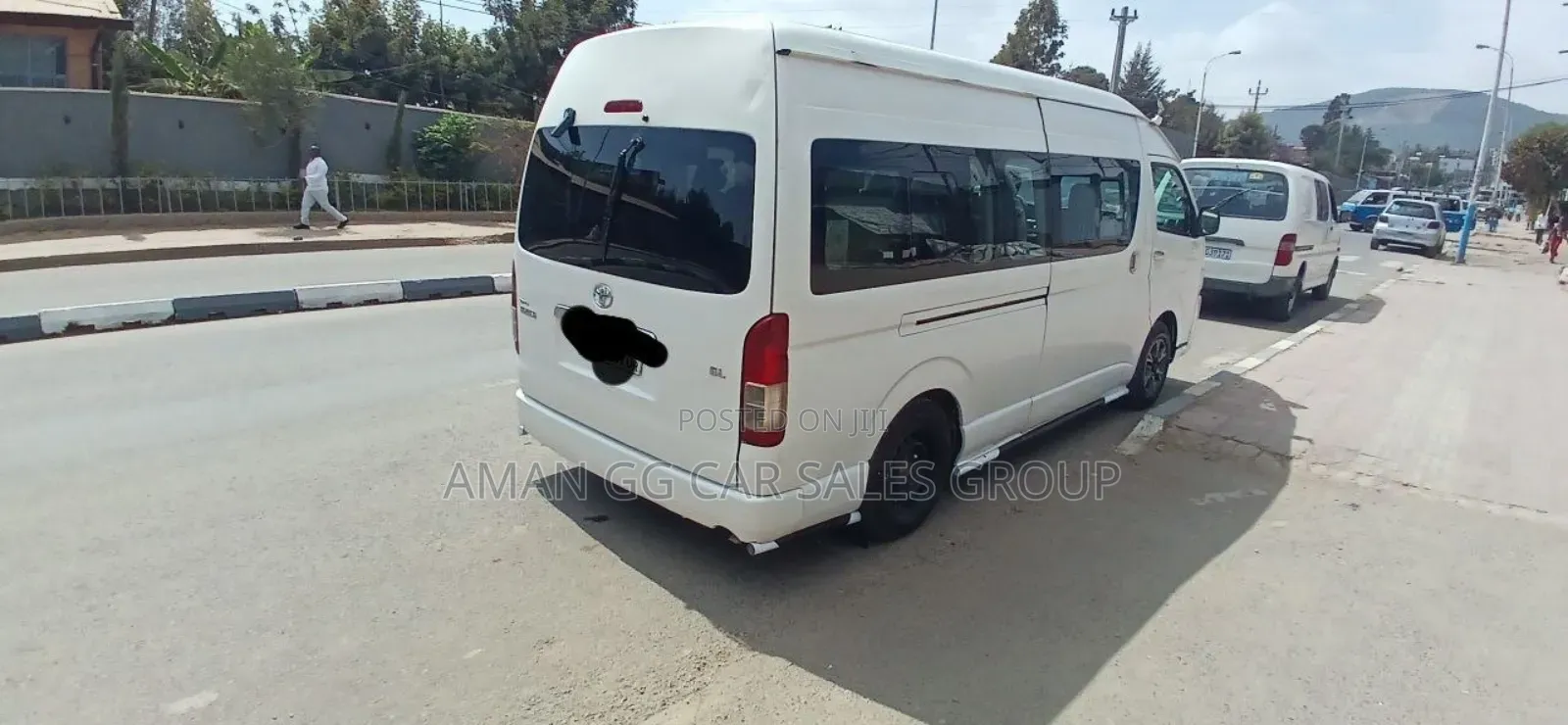 Toyota HiAce 2018 White