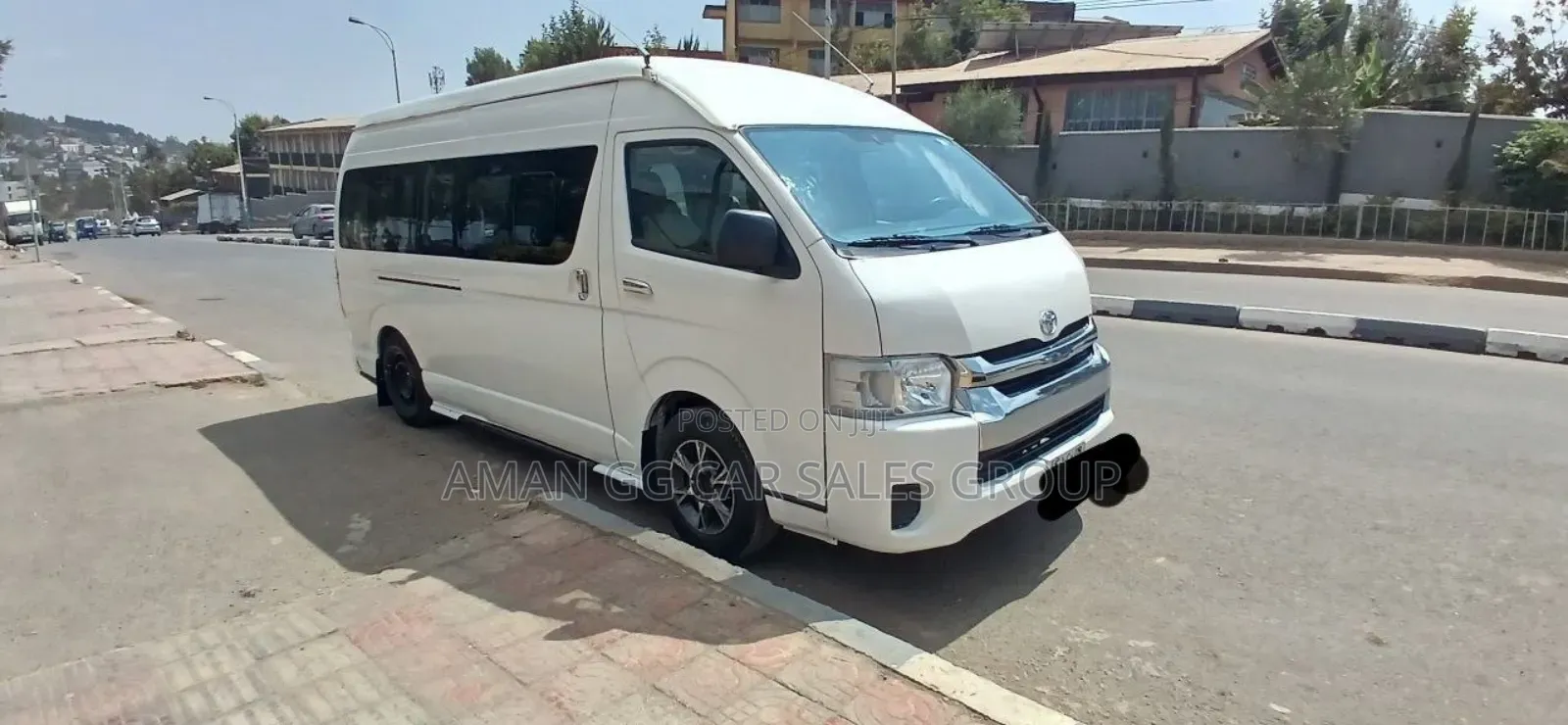Toyota HiAce 2018 White