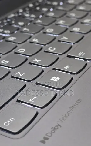 New Laptop Lenovo Yoga 7i 16GB Intel Core Ultra 7 SSD 512GB