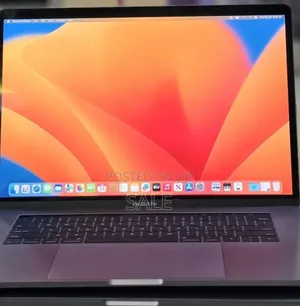 New Laptop Apple MacBook Pro 2017 16GB Intel Core i7 SSD 512GB