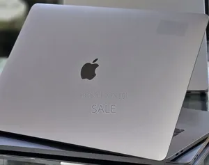 New Laptop Apple MacBook Pro 2017 16GB Intel Core i7 SSD 512GB