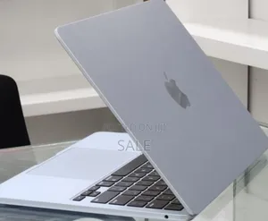 New Laptop Apple MacBook Air 2025 M4 13-inch 16GB Apple M4 SSD 256GB