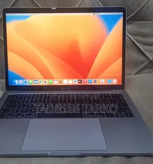 New Laptop Apple MacBook Pro 2017 16GB Intel Core i5 SSD 512GB