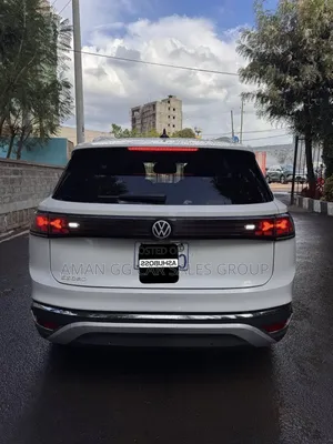 Volkswagen ID.6 2023 White