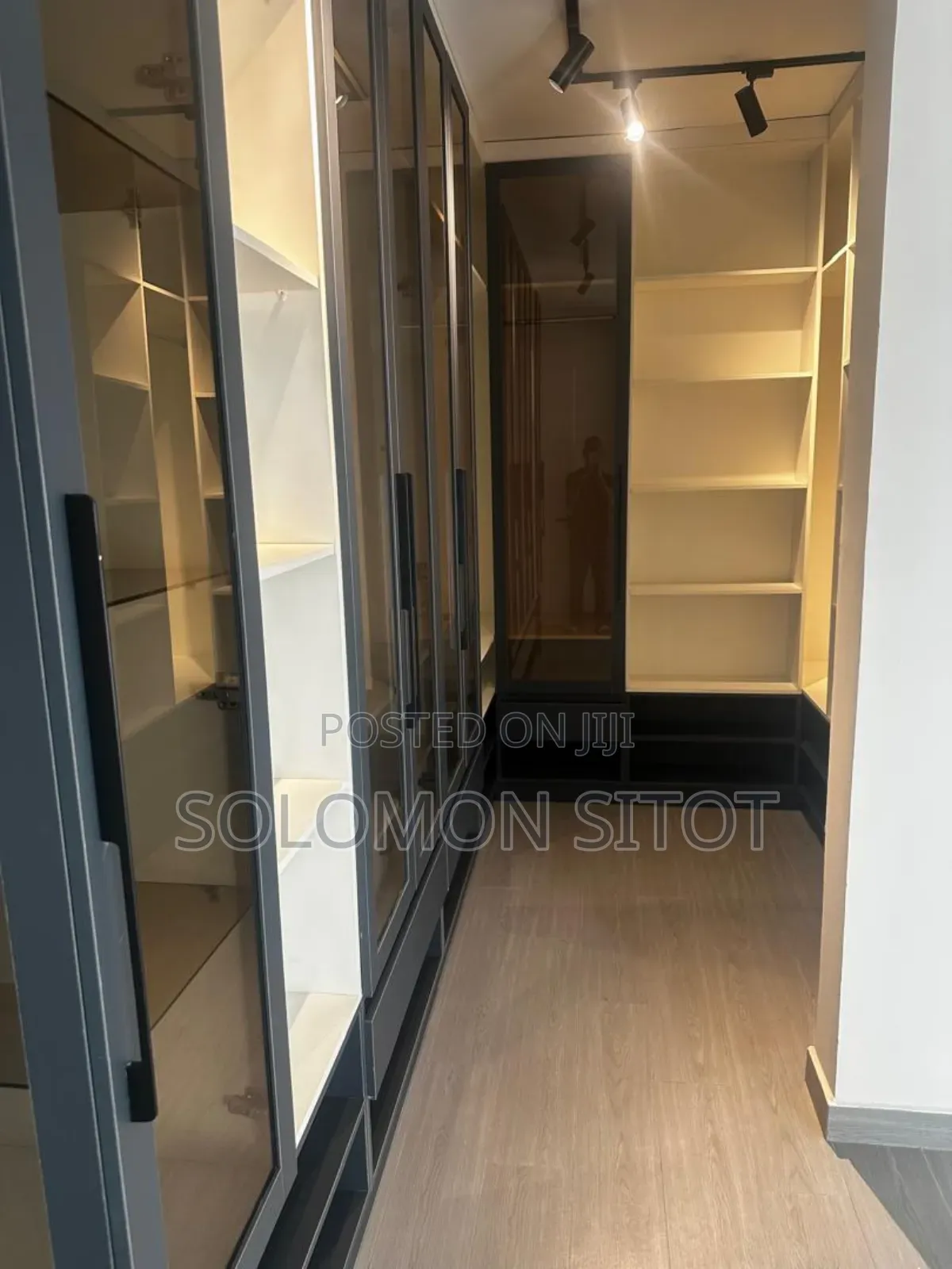 3bdrm Apartment in Three Bedrooms, Yeka for rent
