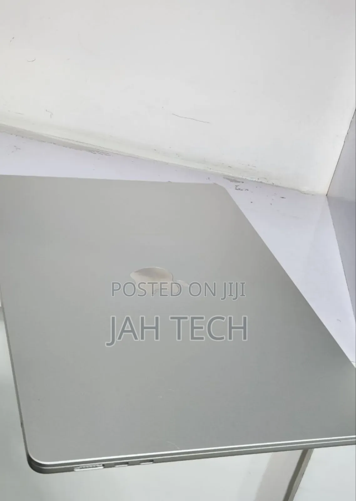 New Apple MacBook Pro 2023 M3 14-inch 24GB Apple M3 Pro SSD 512GB
