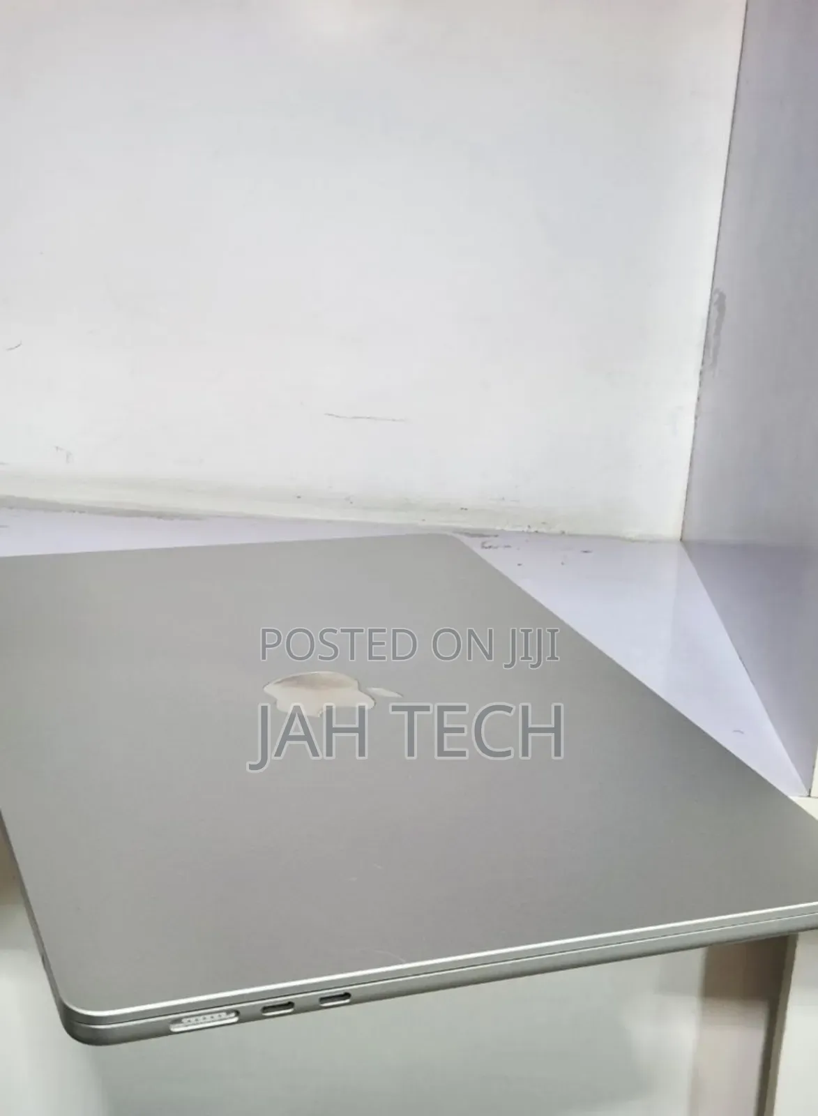 New Apple MacBook Pro 2023 M3 14-inch 24GB Apple M3 Pro SSD 512GB