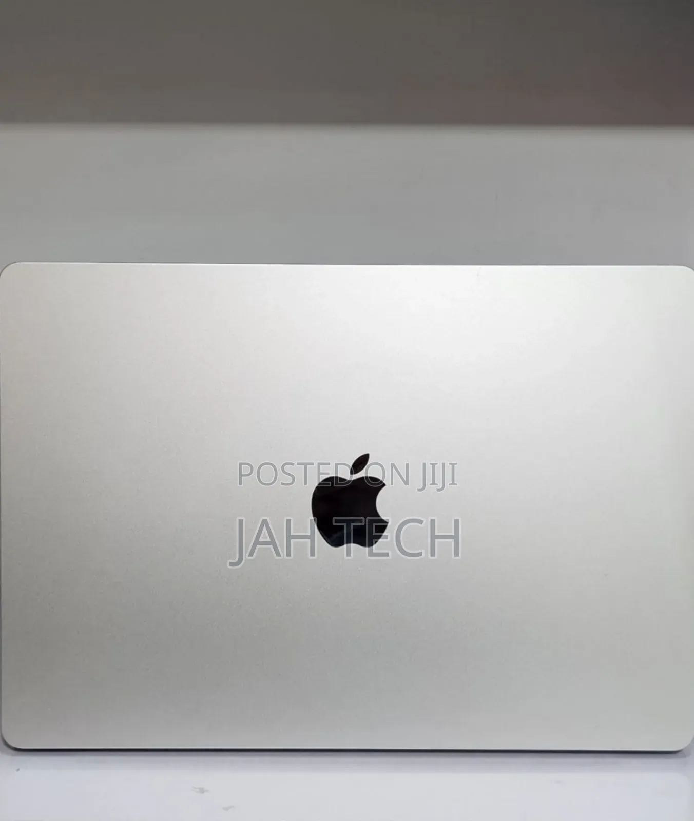 New Apple MacBook Pro 2023 M3 14-inch 24GB Apple M3 Pro SSD 512GB