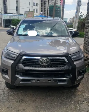 Toyota Hilux 2017 Pink