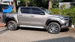 Toyota Hilux 2017 Pink