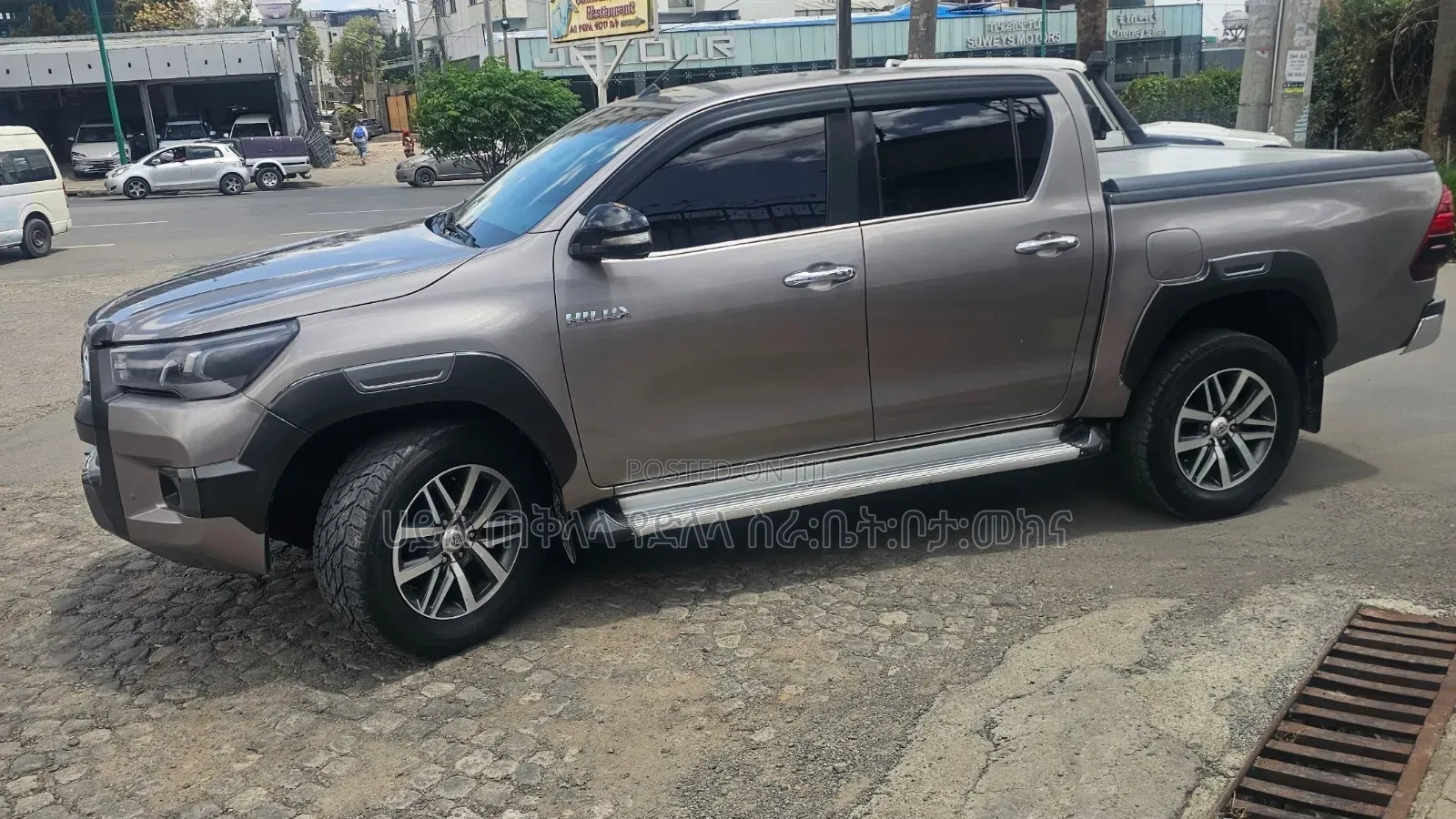 Toyota Hilux 2017 Pink
