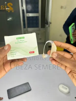 የጆሮ የመስማት አቅም ማነስ ድምፅን ከሩቅ ለመስማት እንዳነቸገር Hearing Aid