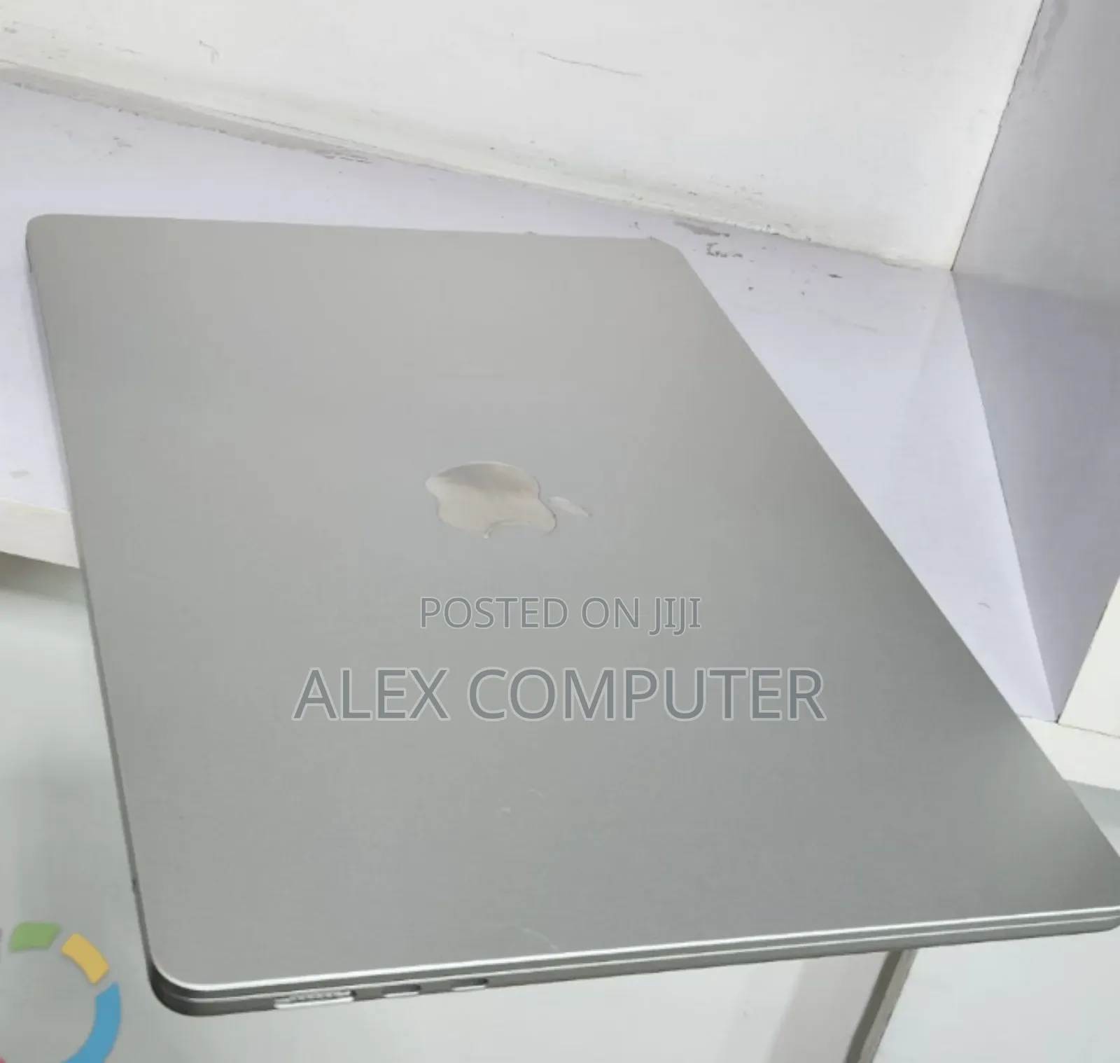 New Laptop Apple MacBook Pro 2024 M3 14-inch 24GB Apple M3 SSD 512GB
