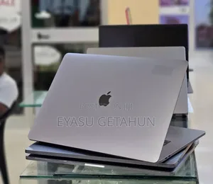 New Laptop Apple MacBook Pro 2017 16GB Intel Core i7 SSD 512GB