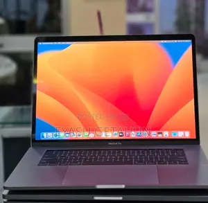 New Laptop Apple MacBook Pro 2017 16GB Intel Core i7 SSD 512GB