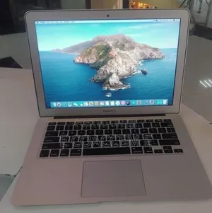 New Laptop Apple MacBook 4GB Intel Core i5 SSD 256GB