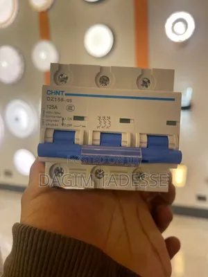 Breaker 125a and Molded 125a