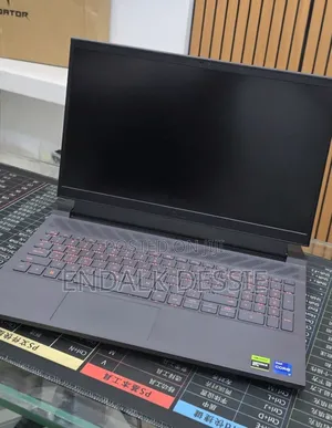 New Laptop Dell G15 5535 16GB Intel Core i7 SSD 1T