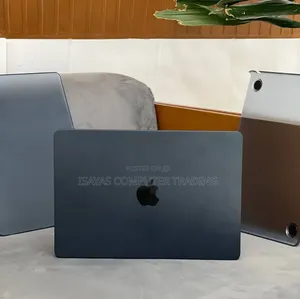New Laptop Apple MacBook Air 2022 M2 8GB Apple M3 SSD 256GB