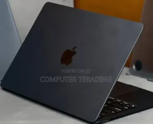 New Laptop Apple MacBook Air 2023 M2 8GB Apple M2 SSD 256GB