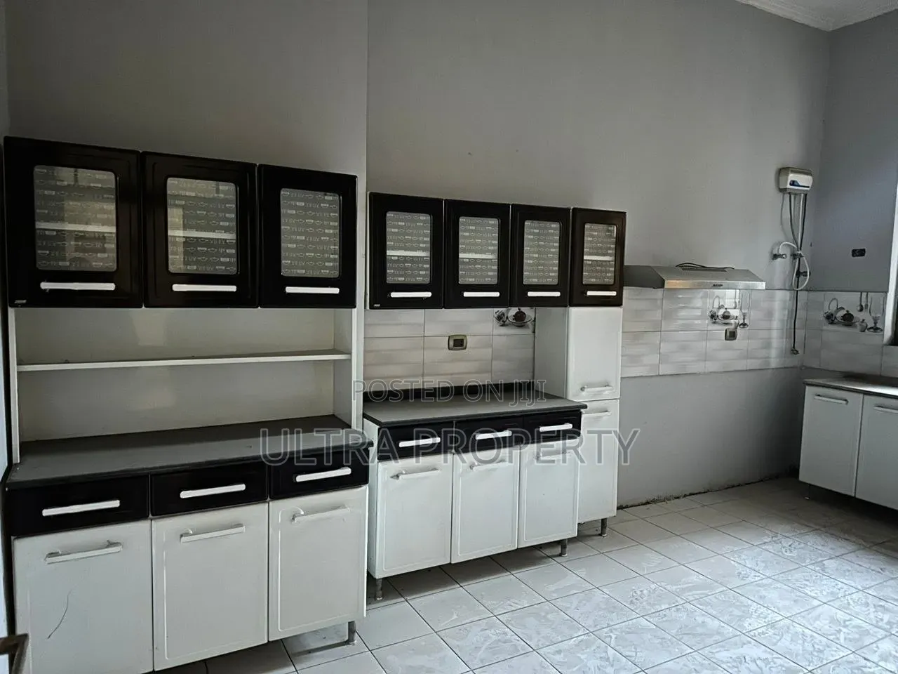 6bdrm House in Bole for rent