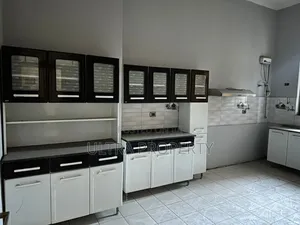 6bdrm House in Bole for rent