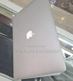 New Laptop Apple MacBook Pro 2015 16GB Intel Core i7 SSD 256GB