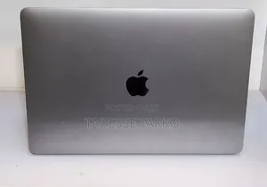 New Laptop Apple MacBook Pro 2017 8GB Intel Core i5 SSD 256GB