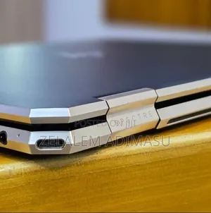 New Laptop HP Spectra 13 16GB Intel Core i7 SSD 512GB