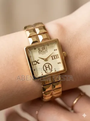 Ladies' Quartz Watch in a Gold Stainless Steel