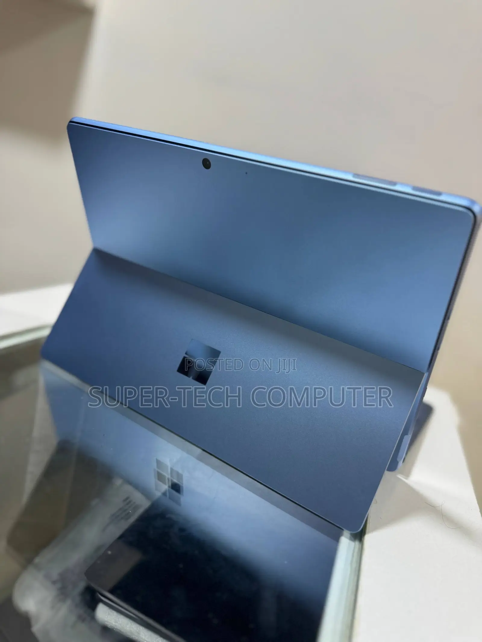 New Microsoft Surface Pro 11th Edition, a Copilot+ PC 16GB SSD 512GB