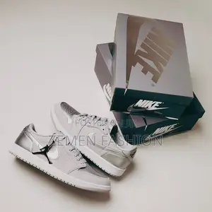 Jordan 1 Low Metallic Silver