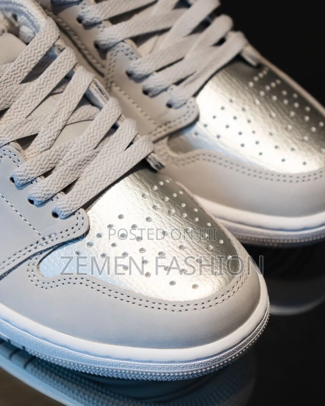 Jordan 1 Low Metallic Silver