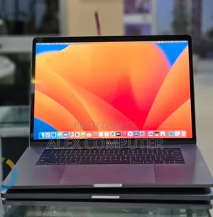 New Laptop Apple MacBook Pro 2017 16GB Intel Core i7 SSD 512GB