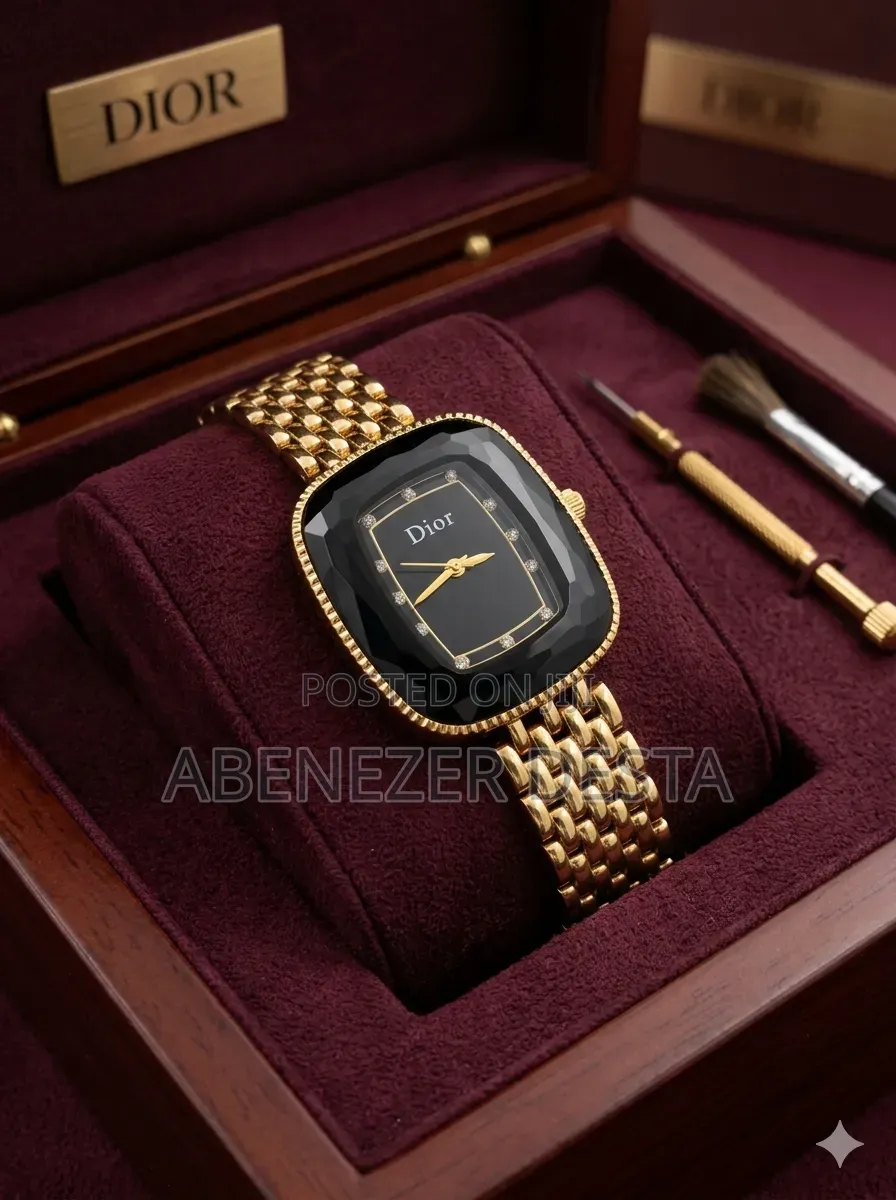 Dior Stylish Watch for Ladies Featuresa Gold-Tone Stainless Steel Band
