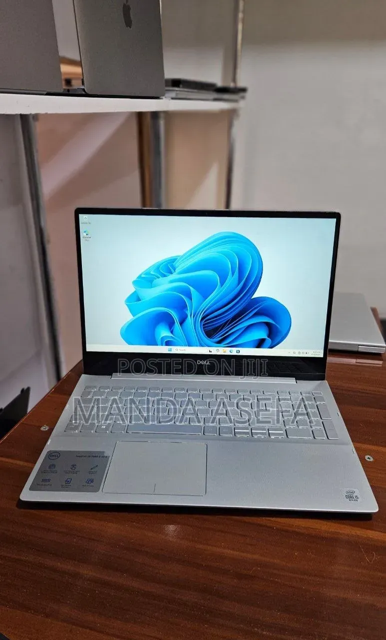 New Laptop Dell Inspiron 15 16GB Intel Core i5 SSD 256GB