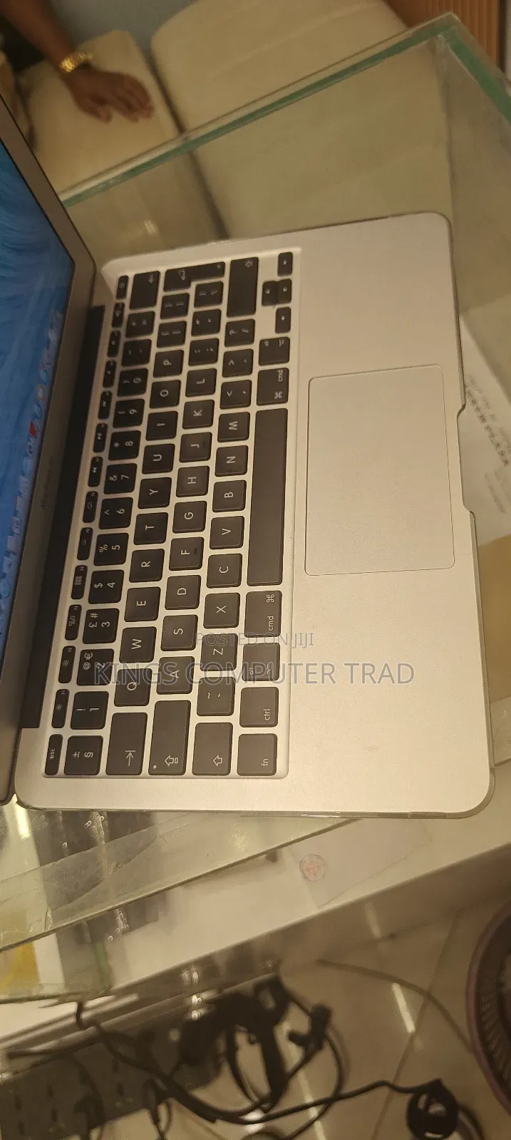 New Laptop Apple MacBook 2015 4GB Intel Core i5 SSD 128GB