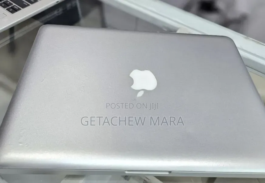 New Laptop Apple MacBook 2012 8GB Intel Core i5 SSD 256GB