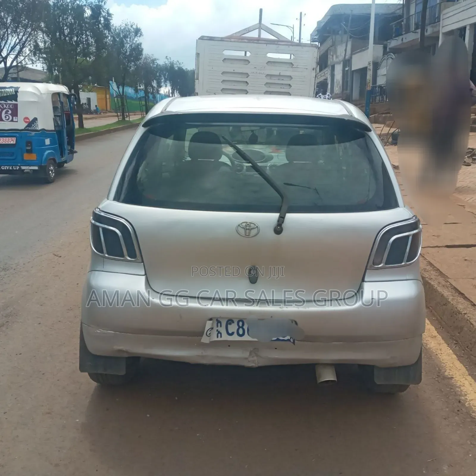 Toyota Vitz 2001 Silver