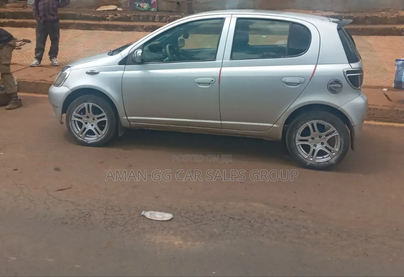 Toyota Vitz 2001 Silver