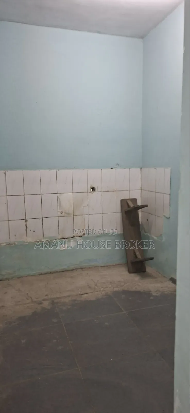 አስቸኳይ የሚከራይ ለመድኃኒት ስቶር ወይም ለማንኛውም ዕቃ ማስቀመጫ የሚሆን