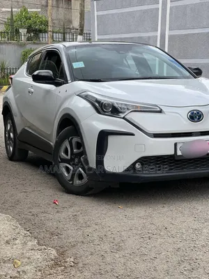 Toyota C-HR 2022 White