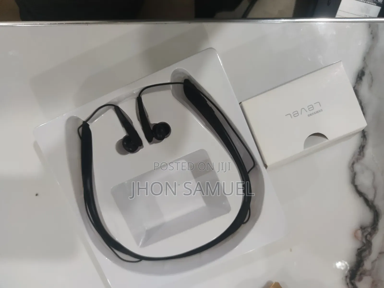 Samsung Wireless Headband(Earpods)