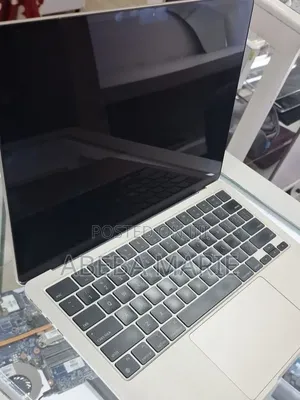 New Laptop Apple MacBook Air 2022 M2 8GB Apple M2 SSD 512GB