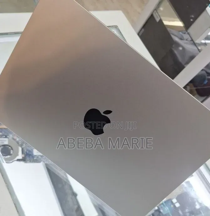 New Laptop Apple MacBook Air 2022 M2 8GB Apple M2 SSD 512GB