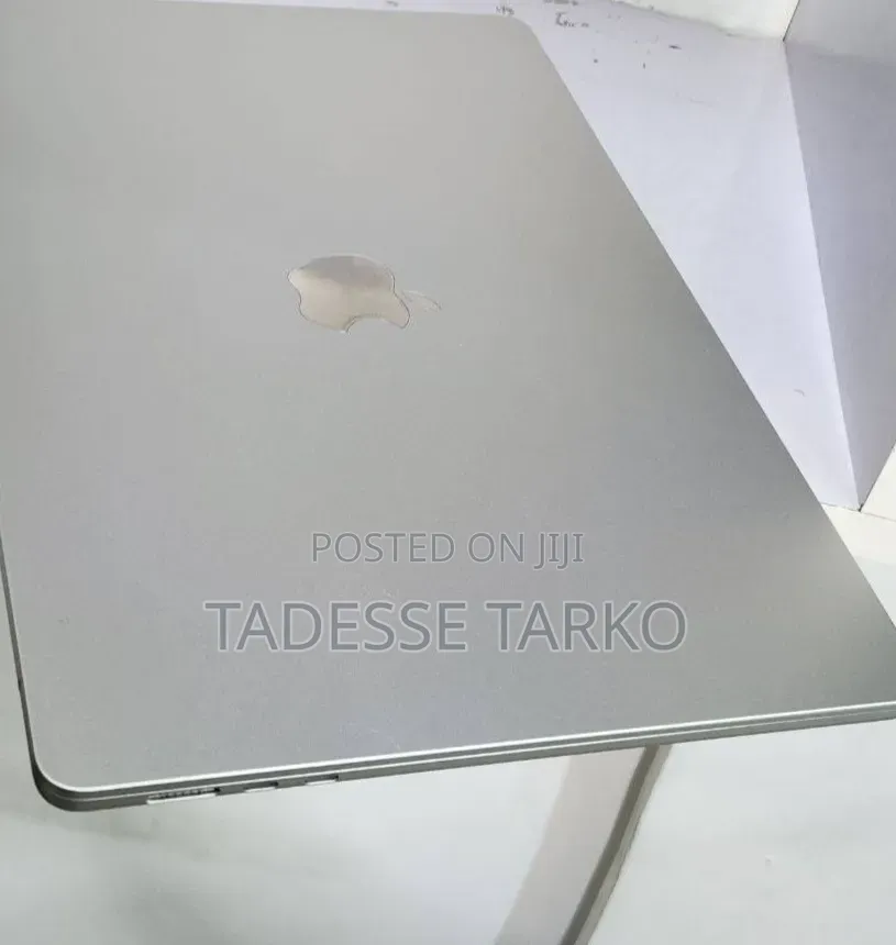 New Laptop Apple MacBook Pro 2023 M3 14-inch 8GB Apple M3 Pro SSD 512GB