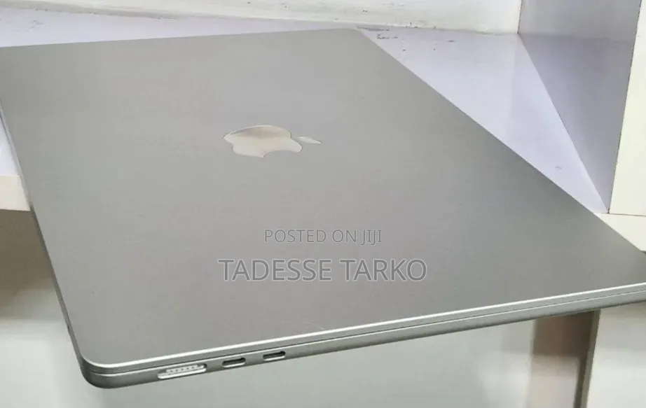 New Laptop Apple MacBook Pro 2023 M3 14-inch 8GB Apple M3 Pro SSD 512GB