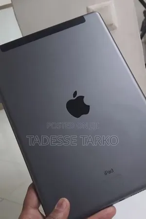 New Apple iPad 10.2 (2021) 64 GB Silver